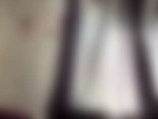CorinnaVanlue's Live Sex Cam Show