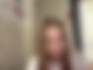 CorinnaVanlue's Live Sex Cam Show