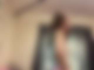 Live cam show with CorinnaVanlue - Striptease Teen (18+) on x69.live