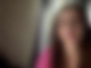 CorinnaVanlue's Live Sex Cam Show