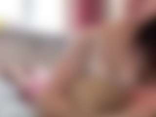 Live cam show with Sophie - Nipple Piercings on StripNow