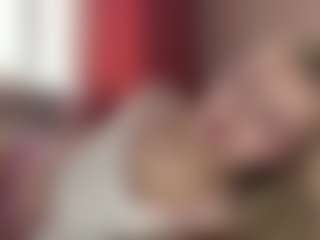 Live cam show with Sophie - Green Eyes on Milfs Live