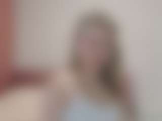 Live cam show with Sophie - Middle Aged on Dare Cams