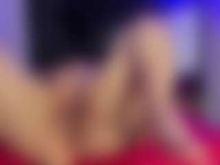 Live-Cam-Show mit Suzan23 - Striptease MILF auf Camsoda