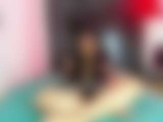 Live cam show with Suzan23 - Public MILF on AdultVida.com