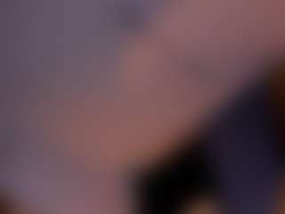 Live cam show with Suzan23 - Thick on Camsoda