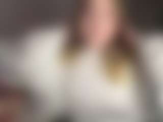 Live cam show with Sofie - New Brown Eyes on sexylive.show