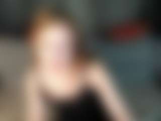 Live cam show with Ella-Evanss - College on Camsoda