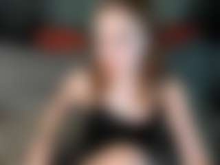 Live cam show with Ella-Evanss - Dirty Talk on Camsoda