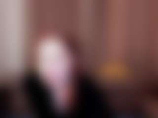 Live cam show with Ella-Evanss - Sph on Gym Cam Girls
