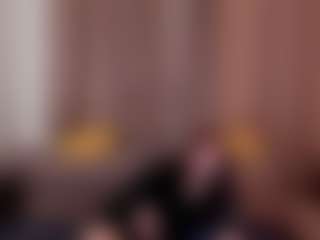 Live cam show with Ella-Evanss - Average on TeamSkeetLive