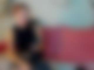 Live cam show with Ella-Evanss - Sph on Gym Cam Girls