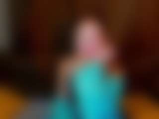 Live cam show with Ella-Evanss - Oil on Soda Cam