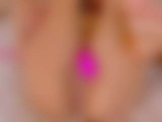 Live cam show with MiaCullens - Latina Teen (18+) on Streamer API | colombia