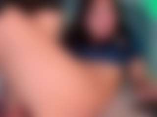 MiaCullens's Live Sex Cam Show