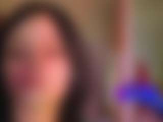 Live cam show with LesliWoolum - Facial Piercings on CamClone