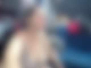 Live cam show with allisonmax - Facesitting on Dare Cams
