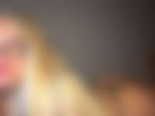 Live cam show with AnikaBolner - Petite Young Adult on madthumbs