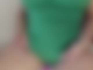 Live cam show with HadwinLisa - Body Massage on boobsie.com