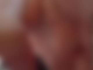 Live cam show with Polly - Sweet on 1on1-livenow