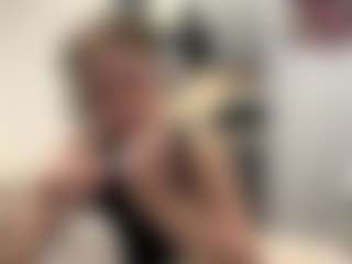 Live cam show with BellaSin - Blonde Hair Amateur on Mixed Magazine Live
