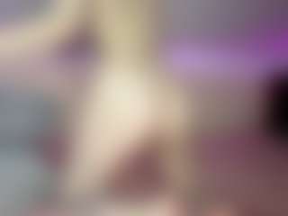 ErmelindaMerck's Live Sex Cam Show