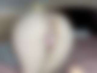 Live cam show with ErmelindaMerck - Amateur on Camsoda