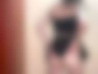 Live cam show with ErmelindaMerck - Mature Young Adult on Hubzter Live