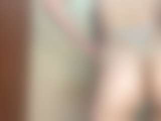 Live cam show with ErmelindaMerck - Tiny Tits Latina on Camsoda