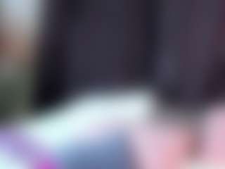 Live cam show with Lesya-Blair - Ice on Cam Slut