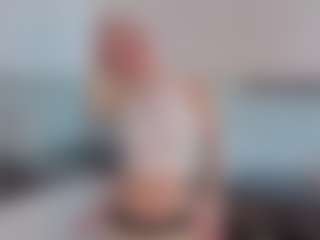 SylviaDaring's Live Sex Cam Show
