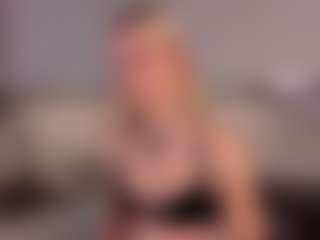 SylviaDaring's Live Sex Cam Show