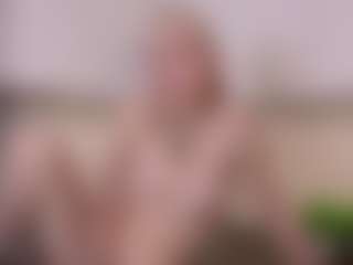 Live cam show with SylviaDaring - Domination on dropp.cam