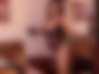 Live cam show with VeraNoireVip - Big Balls on Camsoda