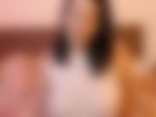 Live cam show with VeraNoireVip - Bisexual on Camsoda
