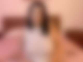 Live cam show with VeraNoireVip - Sex on SquirtSoMuch