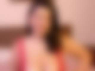 Live cam show with VeraNoireVip - Wife on Camsoda