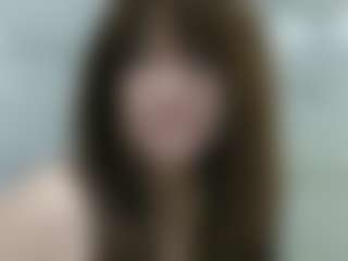 Live cam show with VivianBruce - Kisses on liverealitysex.com