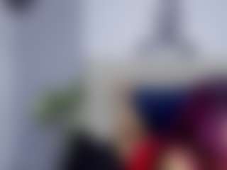 britanny-18's Live Sex Cam Show