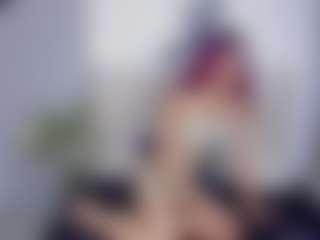 britanny-18's Live Sex Cam Show
