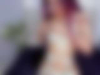 britanny-18's Live Sex Cam Show