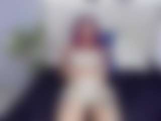 britanny-18's Live Sex Cam Show
