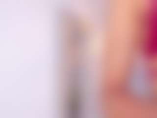 britanny-18's Live Sex Cam Show