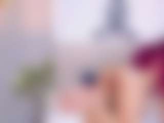 britanny-18's Live Sex Cam Show