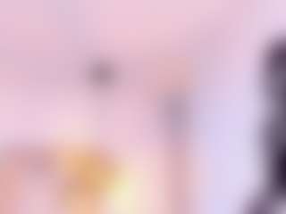 britanny-18's Live Sex Cam Show