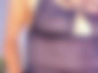 britanny-18's Live Sex Cam Show