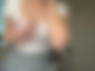 Live cam show with LILI - Brown Hair on CamSextacy