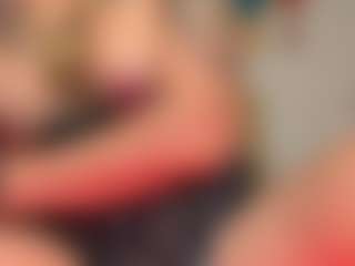 Live cam show with FayolaValewe - Blonde Hair on Camming Site