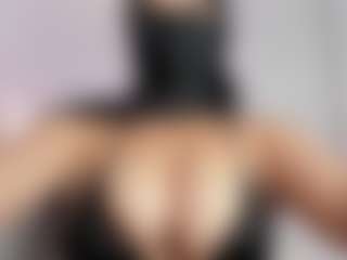 Lunasilk's Live Sex Cam Show