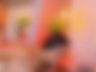 MiaHills's Live Sex Cam Show